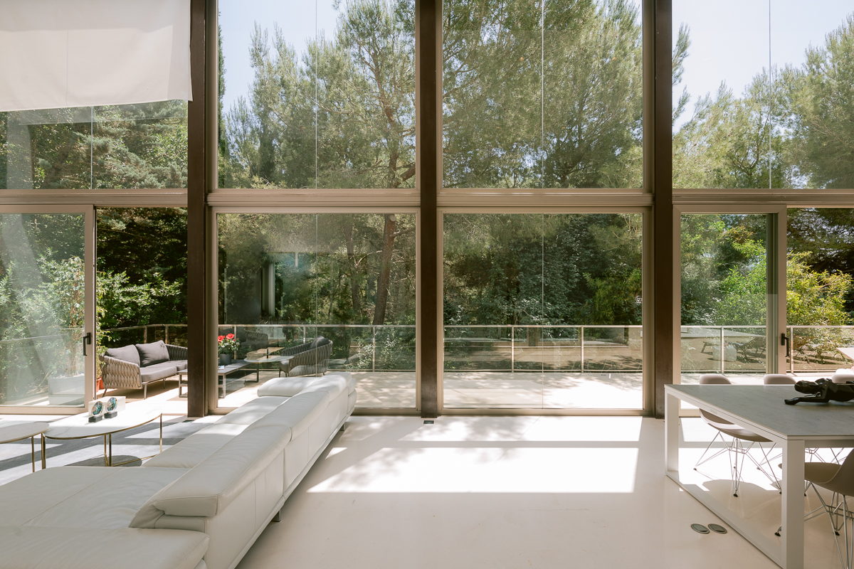 Resa estates Ibiza villa for sale modern dutch living room vienes 2.jpg